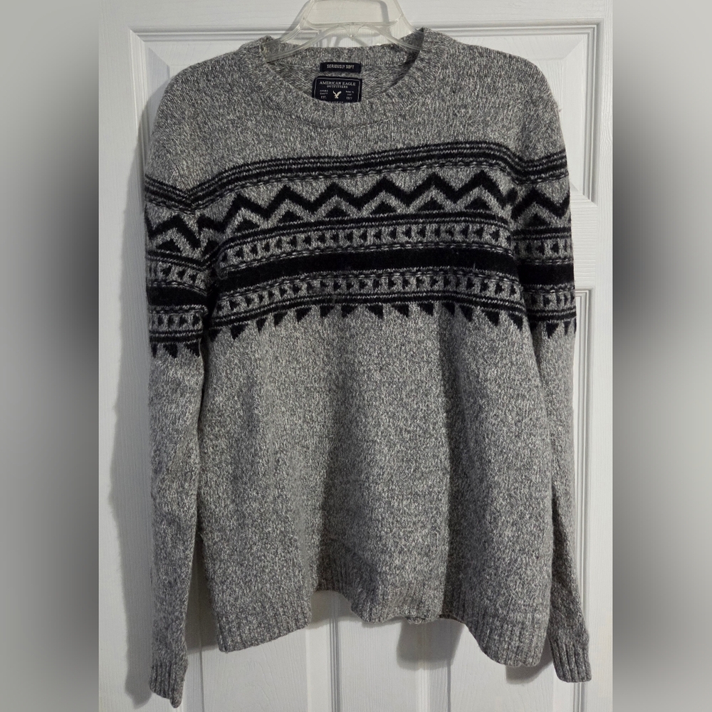 American Eagle Outfitters Gray and Black Crewneck Sweater Large